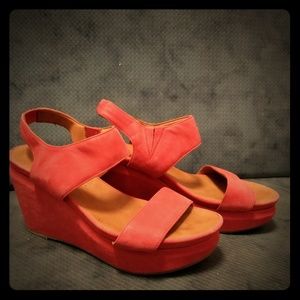 Gentle Souls Wedge Sandals 8M Coral